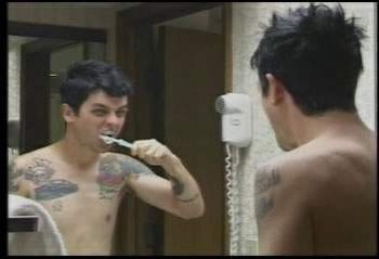 billie joe armstrong torse nu ! waw